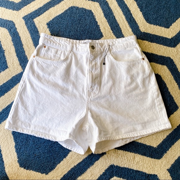 🐚 ZARA PLUS WHITE DISTRESSED HIGH WAIST DENIM SHORTS! - Picture 4 of 10